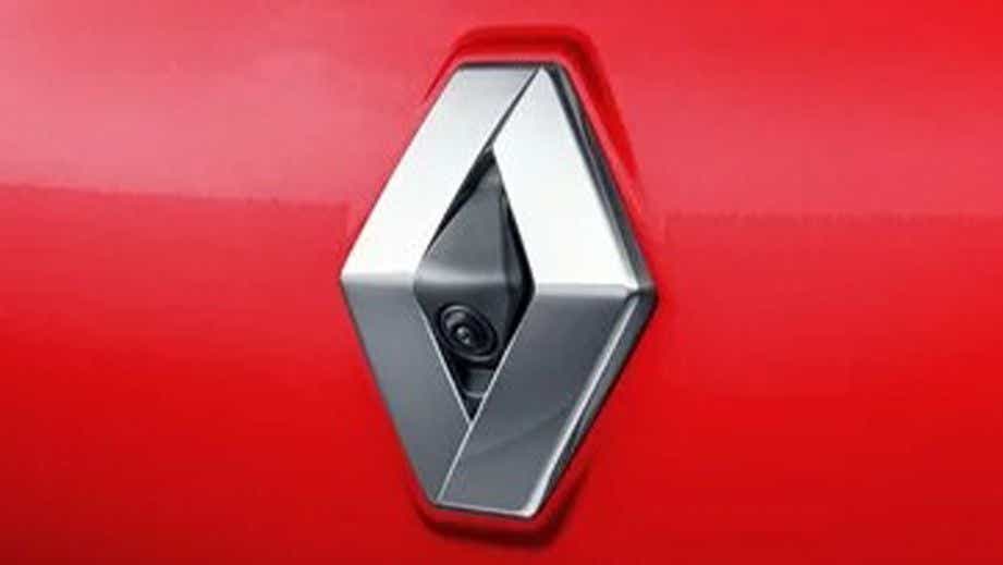 close-up of badge and reverse camera on a Renault Kiger 2023-2024