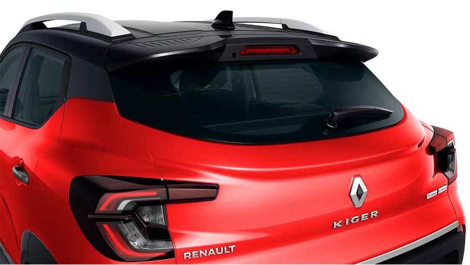 rear three-quarter of a Radiant Red Renault Kiger 2023-2024