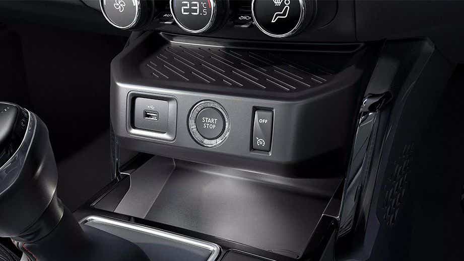 Center console controls of a Renault Kiger 2023-2024