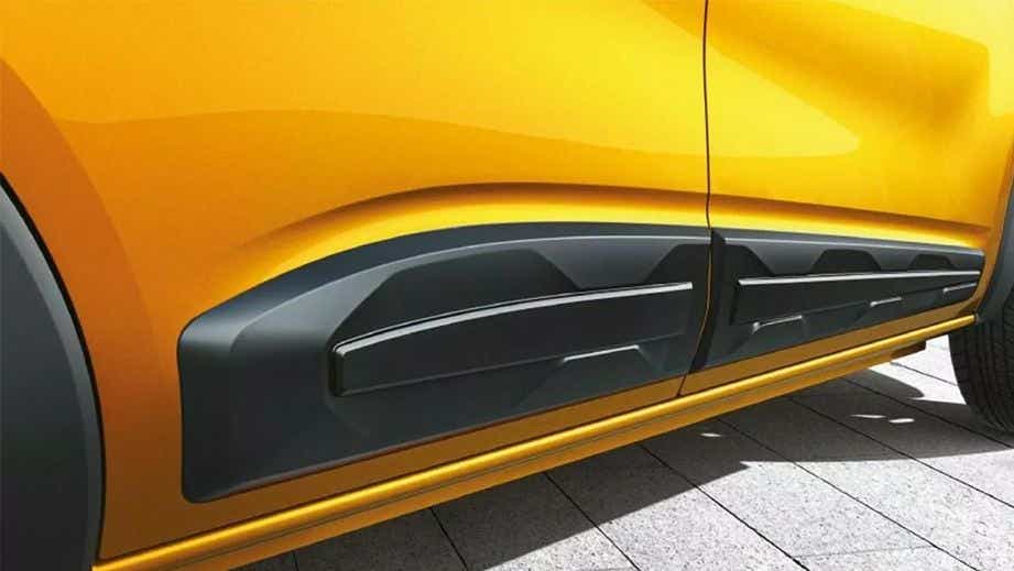 side door panel of a Renault Triber 2019-2024