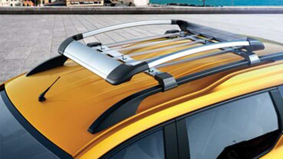 roof rail close-up of a Renault Triber 2019-2024
