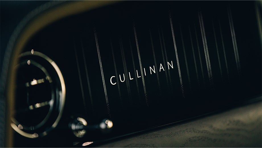 Interior dashboard detail of a Rolls-Royce Cullinan Series II