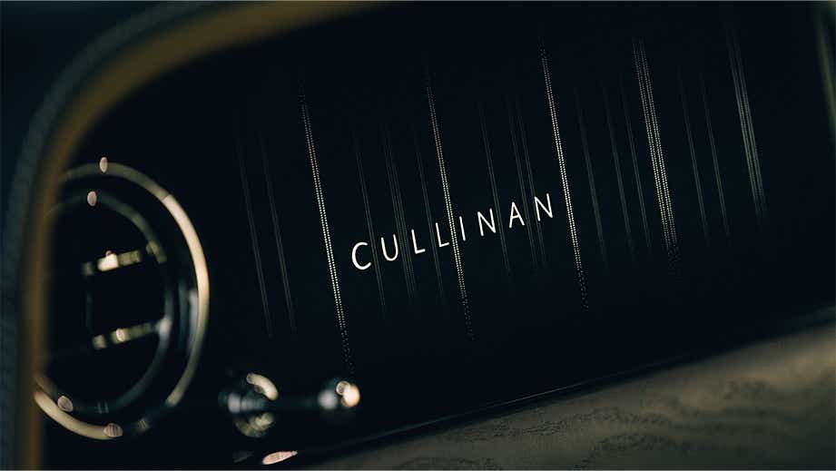 Interior dashboard detail of a Rolls-Royce Cullinan Series II