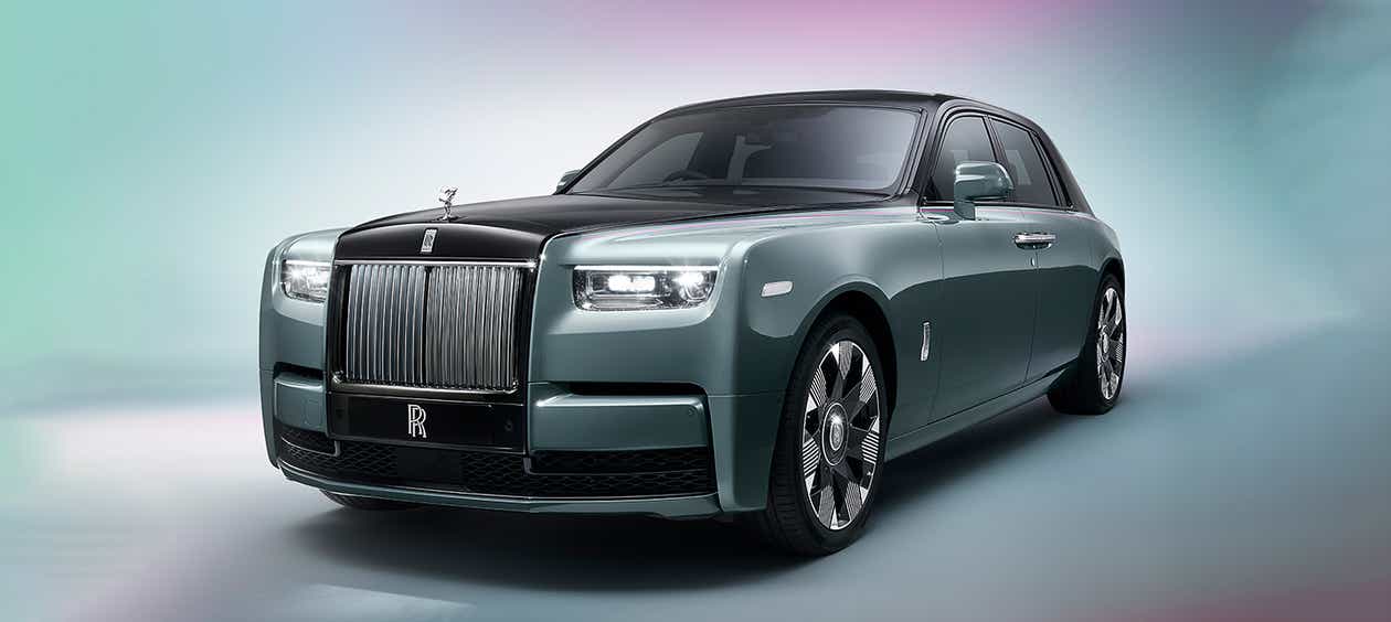 Front three-quarter view of a Monteverde With Black Diamond Rolls-Royce Phantom