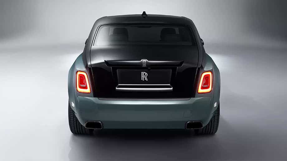 Rear view of a Rolls-Royce Phantom