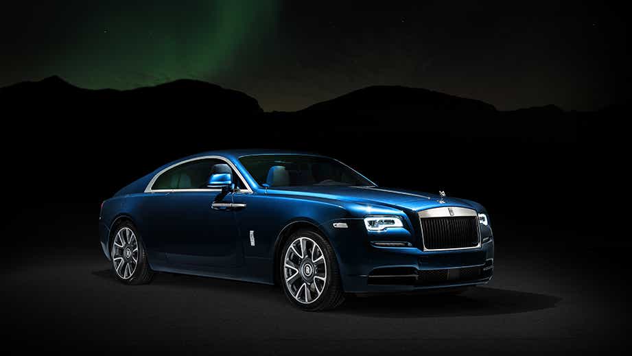 front three-quarter view of a Midnight Sapphire Rolls-Royce Wraith