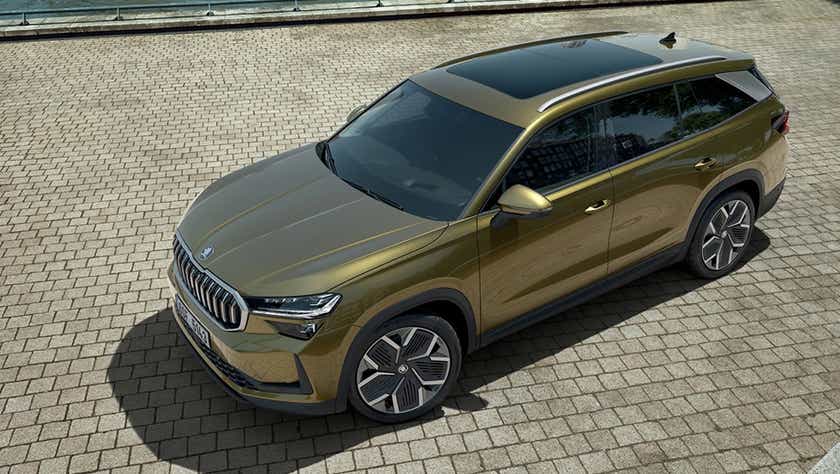 front three-quarter view of a Skoda Kodiaq