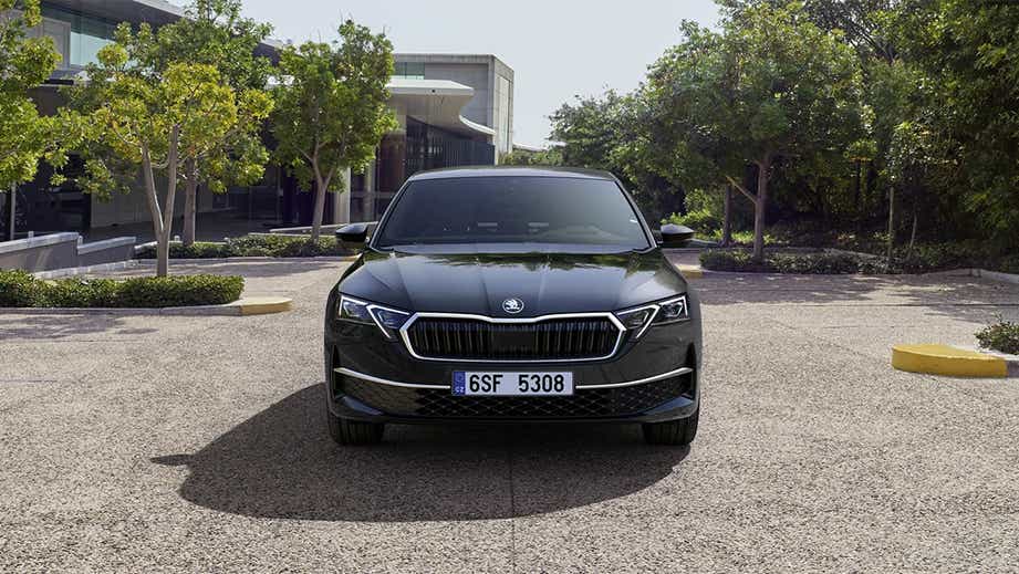 front view of a Skoda Octavia Facelift