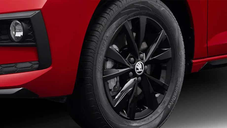 front wheel and headlight of a Skoda Slavia