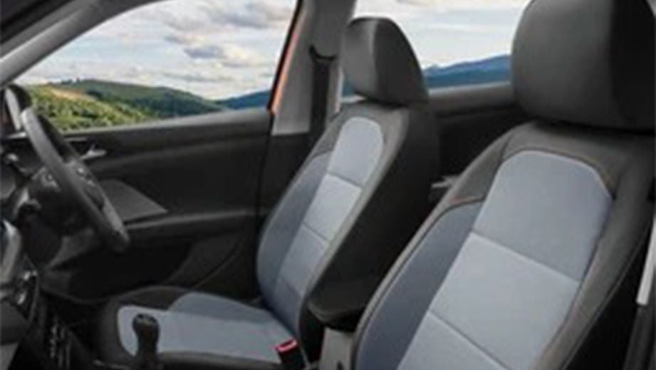 Front seats and dashboard of a Skoda Kushaq