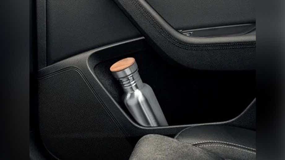 Door pocket and interior trim of a Skoda Superb