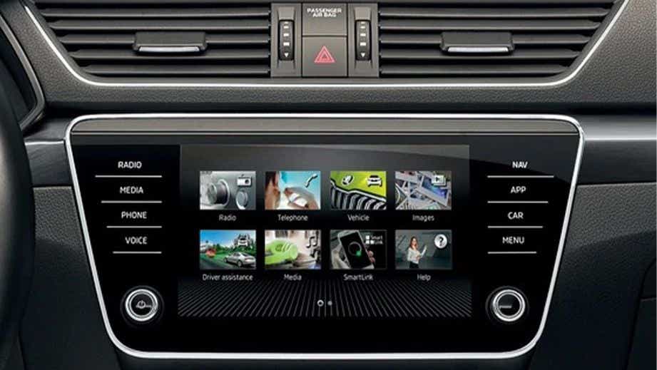 Infotainment screen of a Skoda Superb