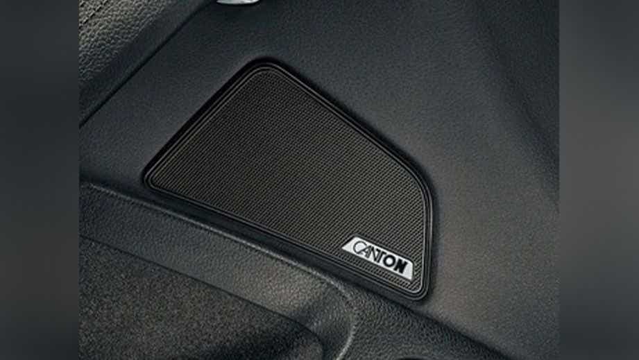 Speaker grille close-up of a Skoda Superb