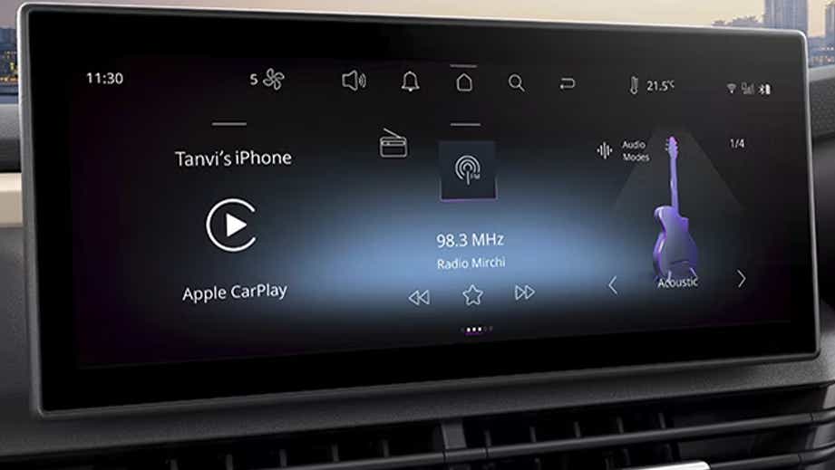 infotainment touchscreen dashboard of a Tata Altroz
