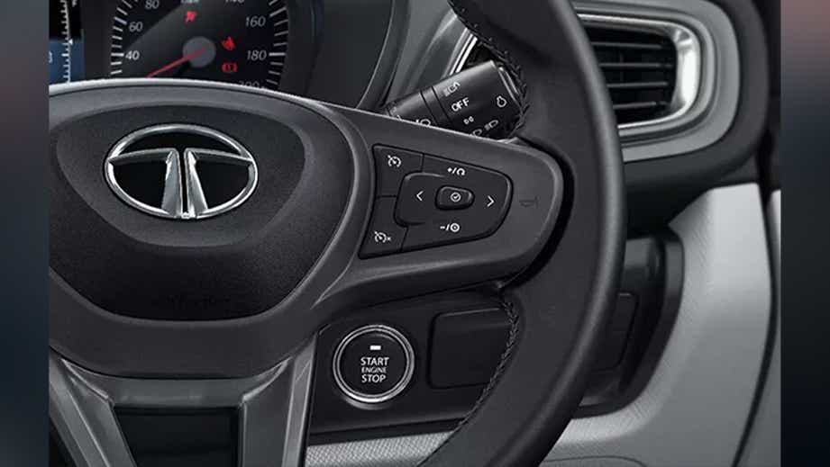 Steering wheel and dashboard of a Tata Altroz 2020-2024