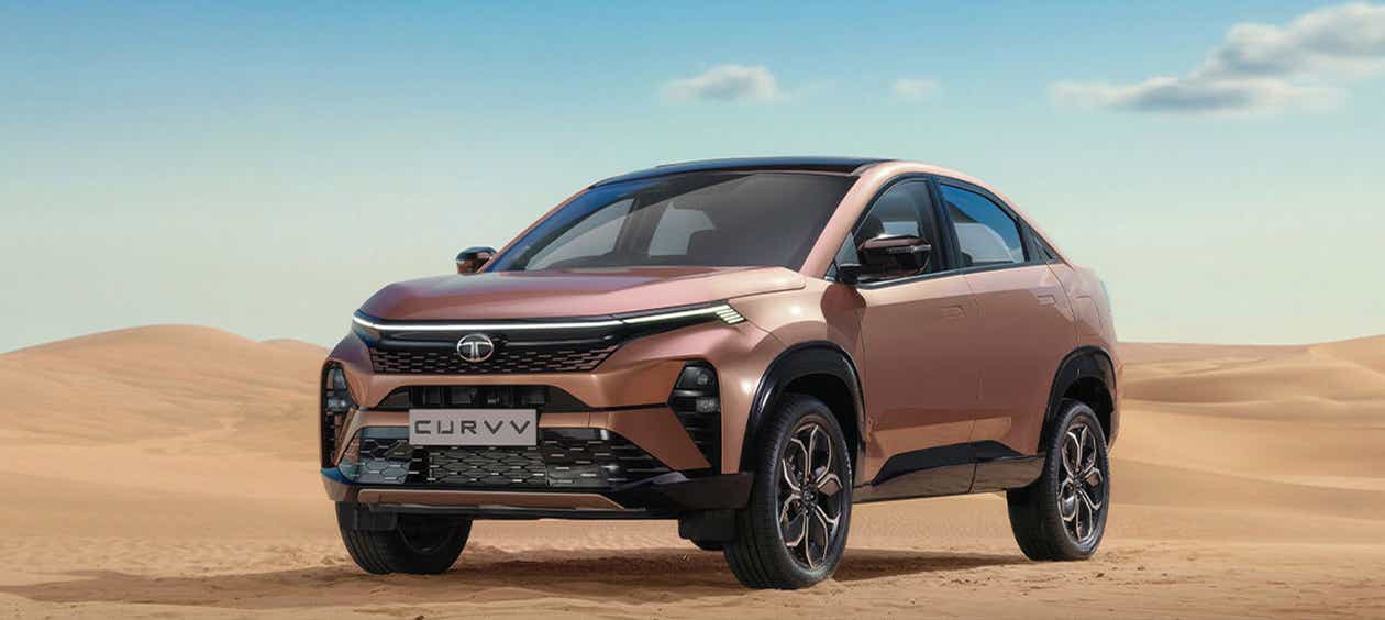 front three-quarter of a Tata Curvv