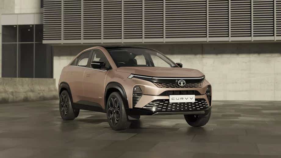 front three-quarter view of a Tata Curvv