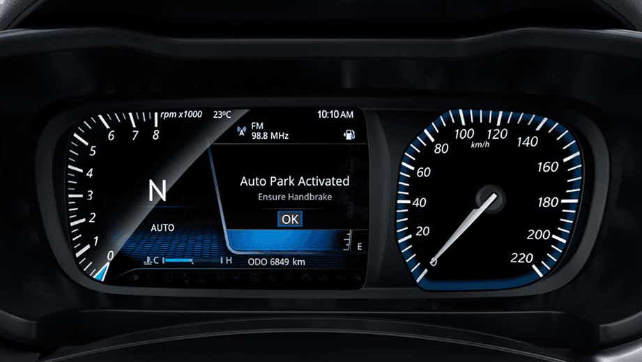 instrument cluster of a Tata Altroz 2020-2024