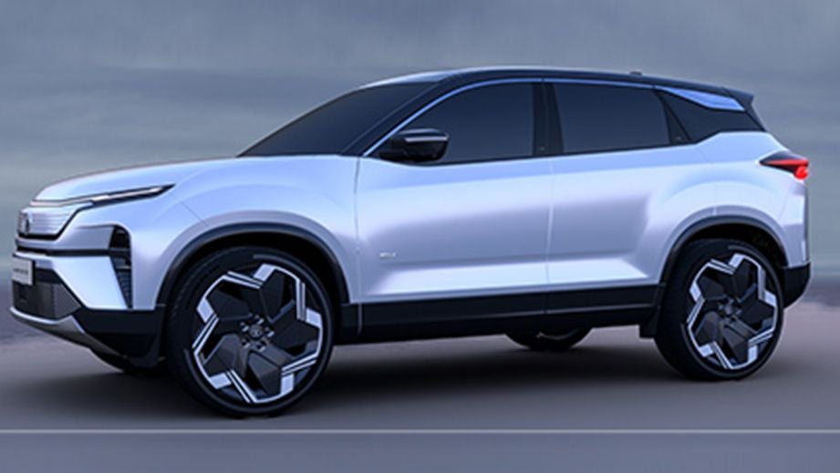 side view of a Pristine White Tata Harrier EV