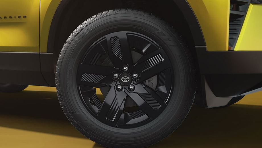 Wheel close-up of a Tata Harrier