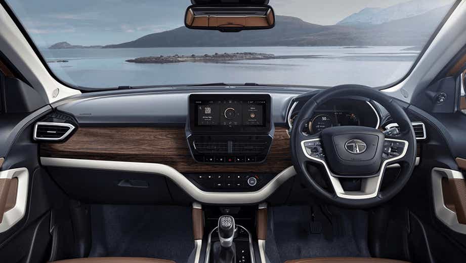 interior dashboard of a Tata Harrier 2019-2023