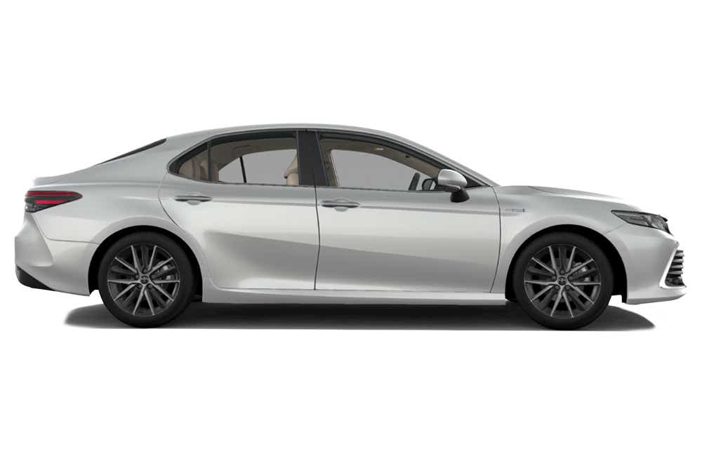 side view of a Silver Metallic Toyota Camry 2022-2023