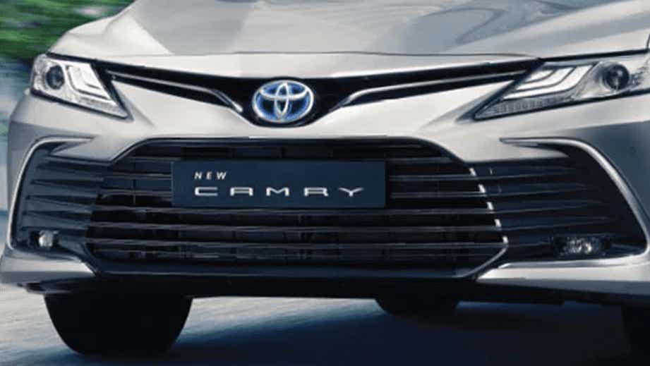 front grille and headlights of a Toyota Camry 2022-2023