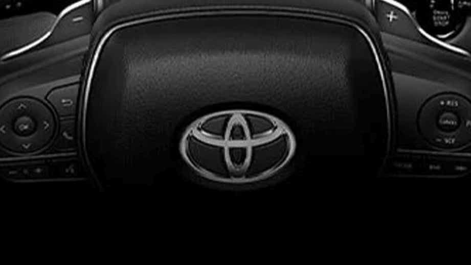 Steering wheel of a Toyota Camry 2022-2023