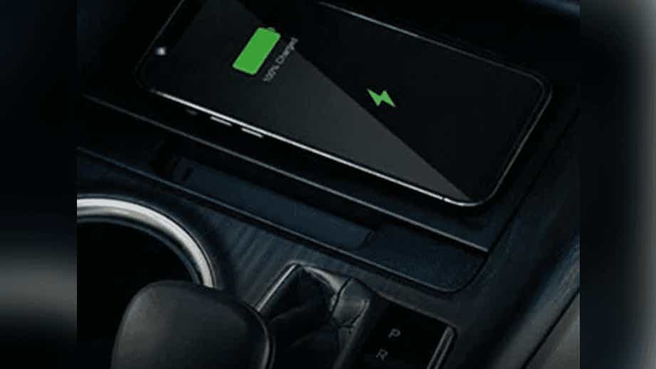 Wireless charging pad and gear selector in a Toyota Camry 2022-2023