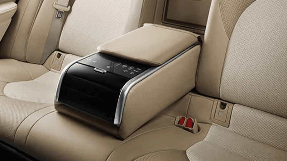 Rear seat centre console of a Toyota Camry 2022-2023
