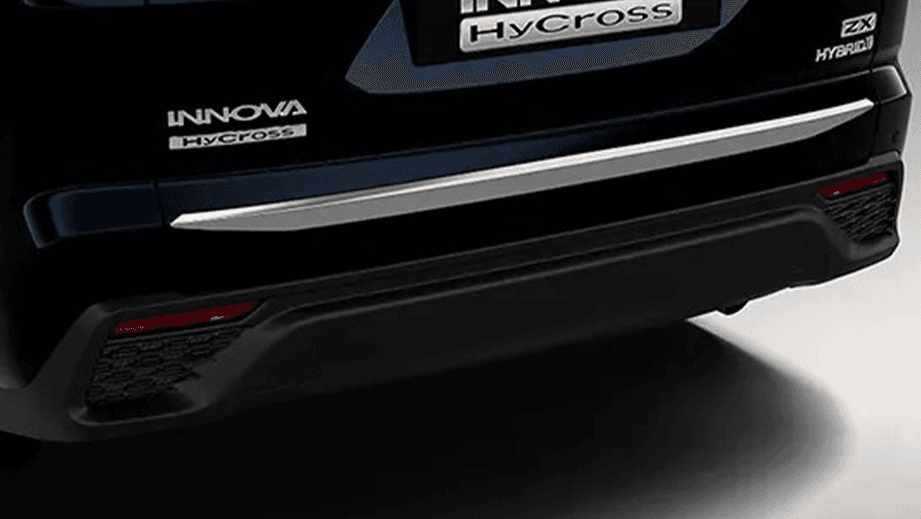 Toyota Innova Hycross Exterior image 10