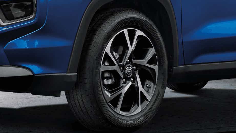 Front wheel close-up of a Toyota Urban Cruiser Hyryder