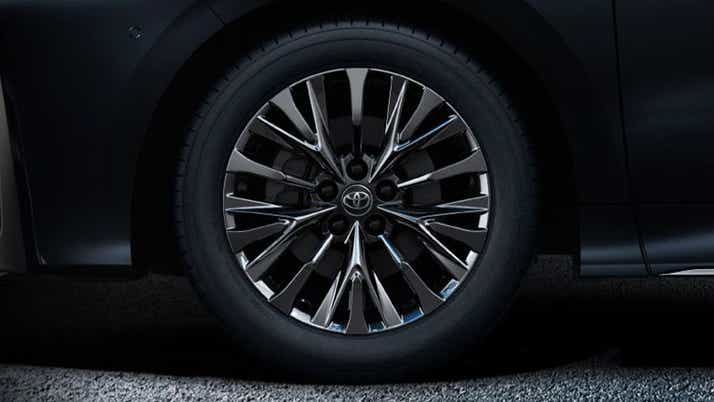 Wheel close-up of a Toyota Vellfire