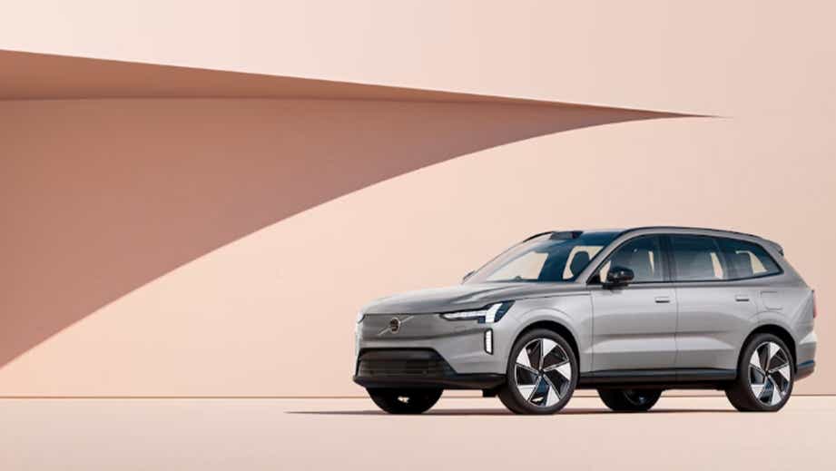 Front three-quarter view of a Volvo EX90