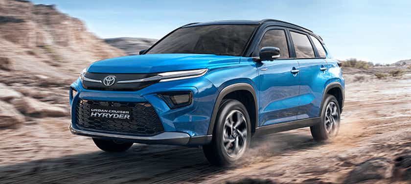 front three-quarter view of a Toyota Urban Cruiser Hyryder