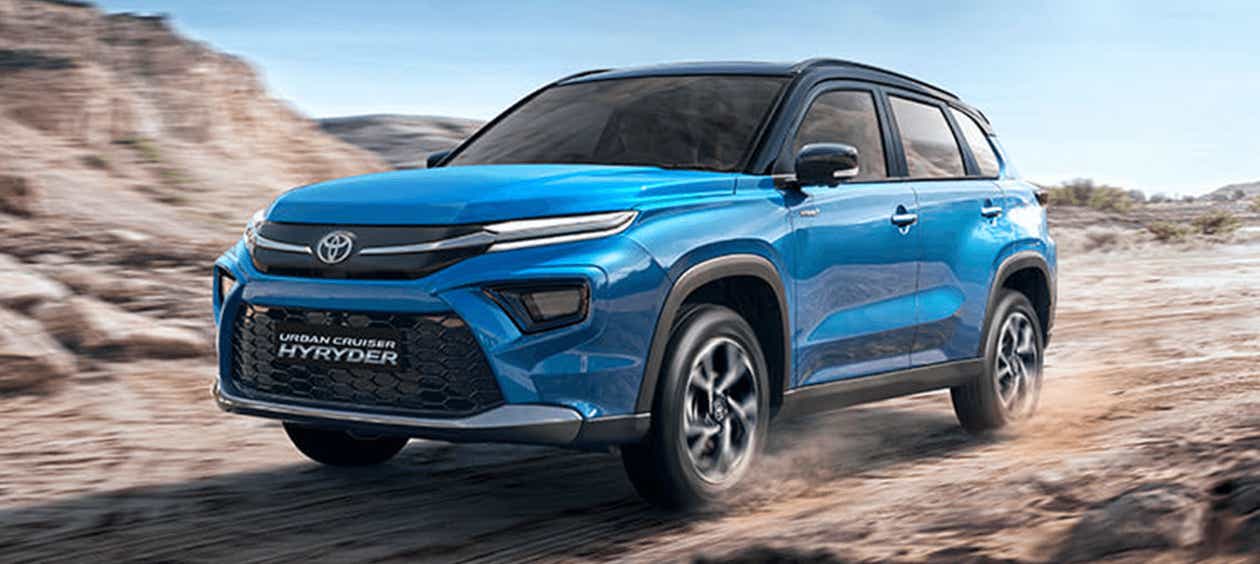 front three-quarter view of a Toyota Urban Cruiser Hyryder