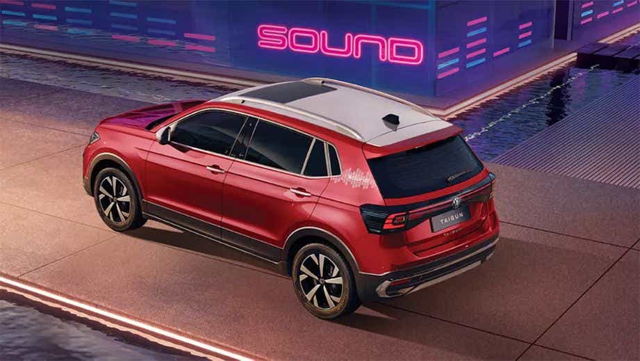 Rear three-quarter of a Volkswagen Taigun