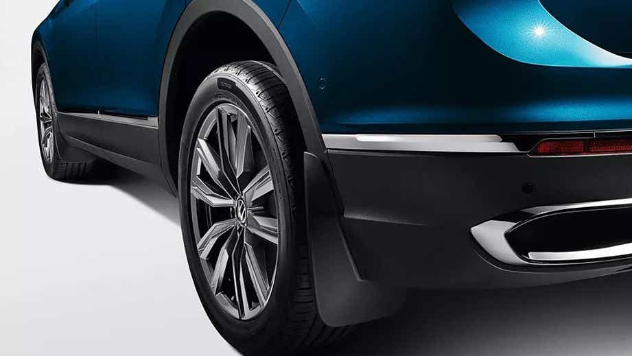 rear wheel and lower rear view of a Volkswagen Tiguan 2021-2024