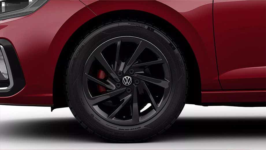 Front wheel view of a Volkswagen Virtus