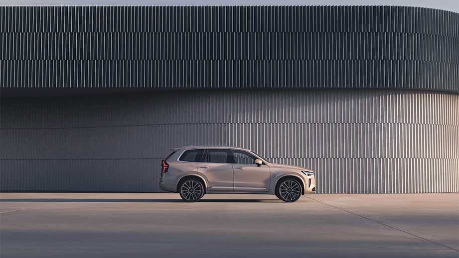 side view of a Volvo XC90