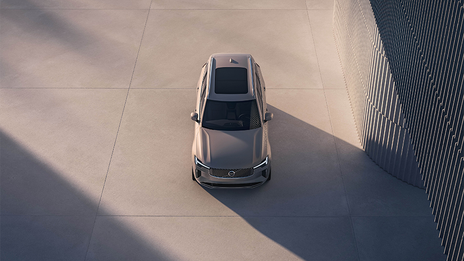 Overhead front view of a Volvo XC90