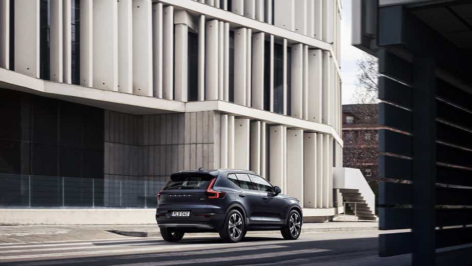 rear three-quarter view of a Denim Blue Volvo XC40 Recharge
