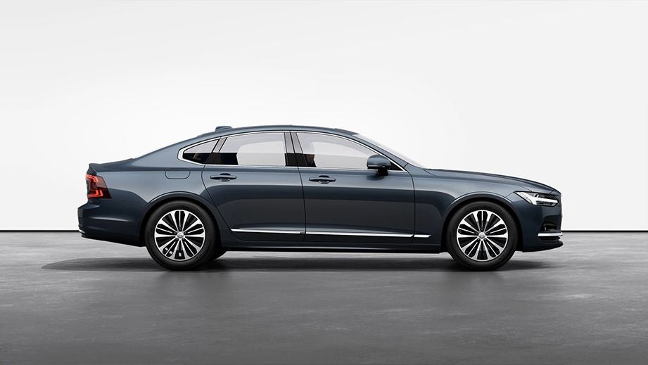 side view of a Volvo S90