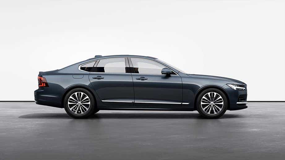 side view of a Volvo S90