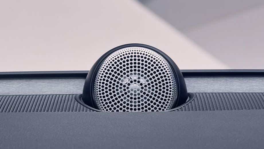 dashboard speaker close-up of a Volvo S90