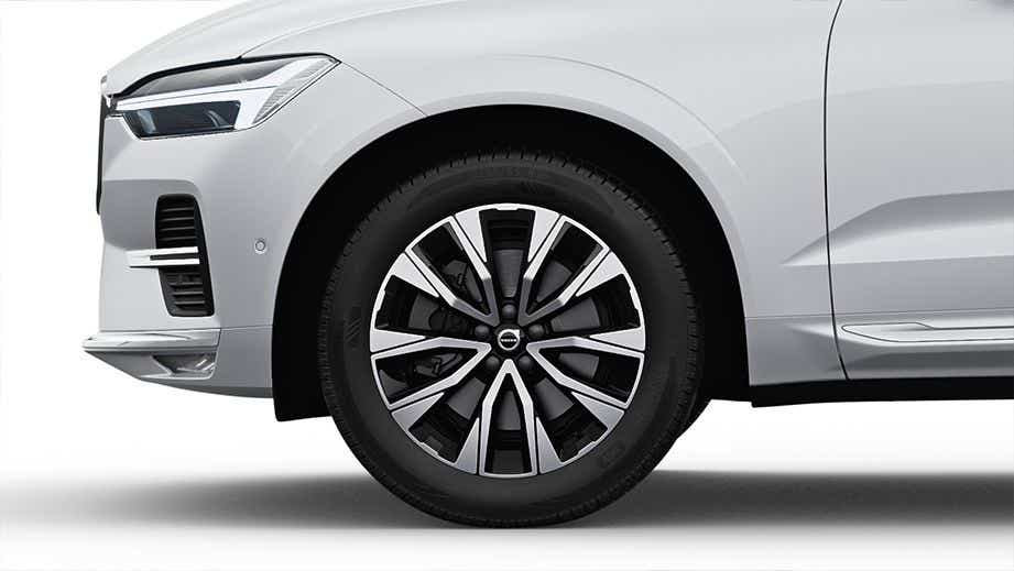 Front wheel and fender of a Volvo XC60