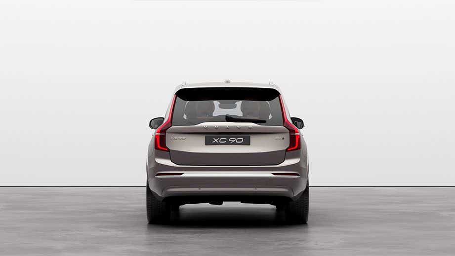 Rear view of a Volvo XC90 2022-2024
