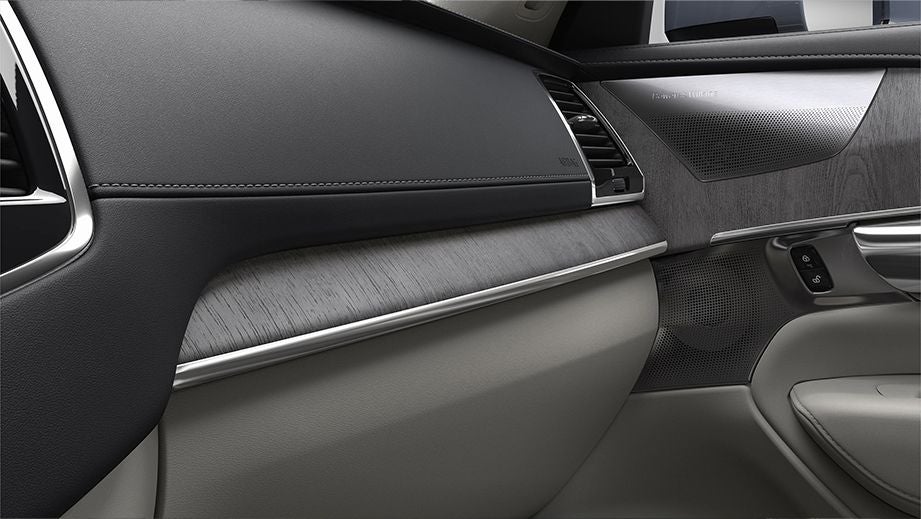interior dashboard of a Volvo XC90 2022-2024