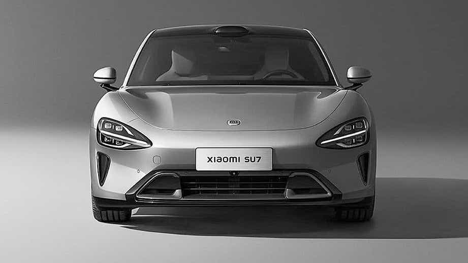 front view of a Xiaomi SU7