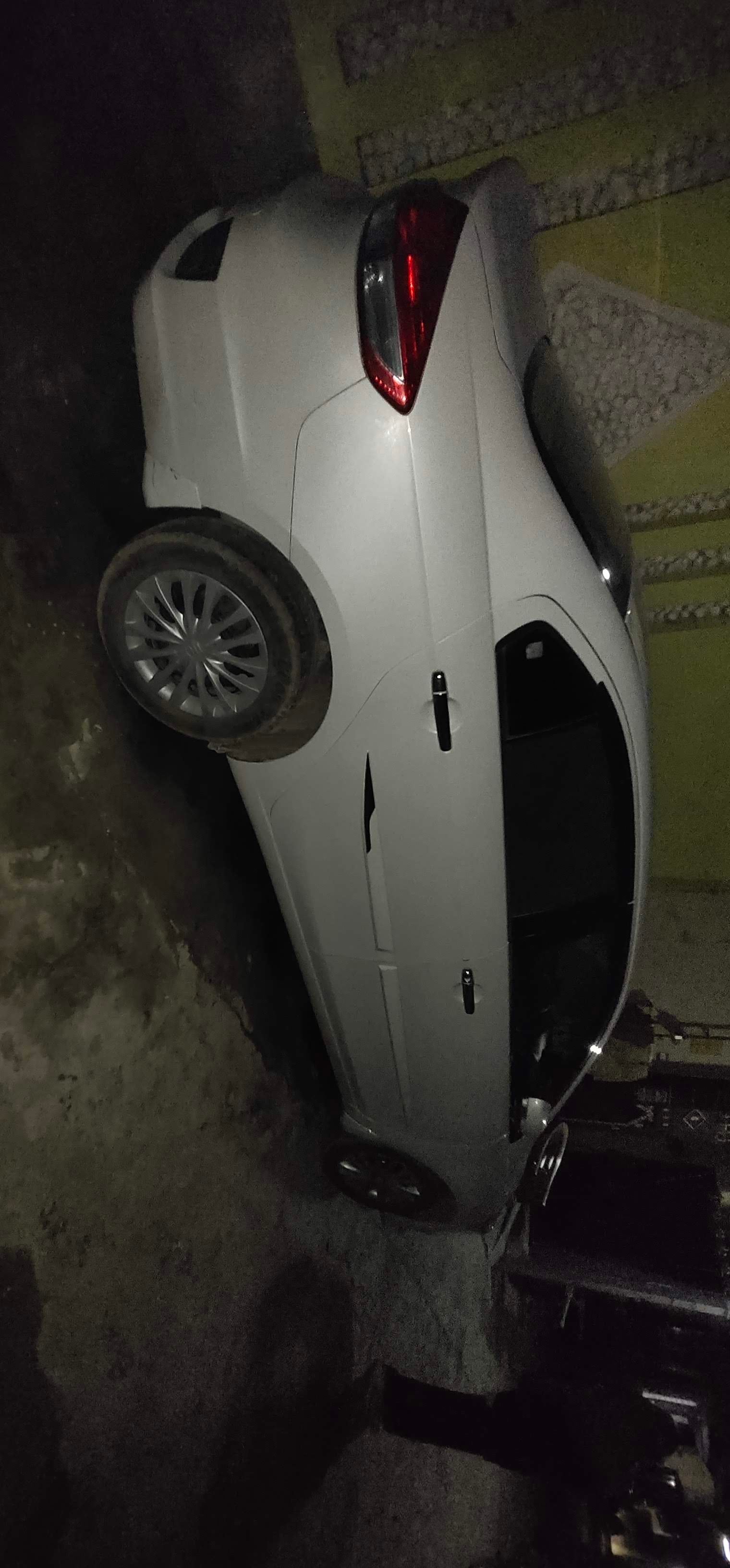 rear three-quarter of a Maruti Suzuki Ciaz